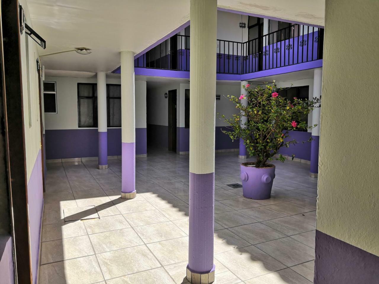 Hotel Los Arcos Pénjamo Kültér fotó