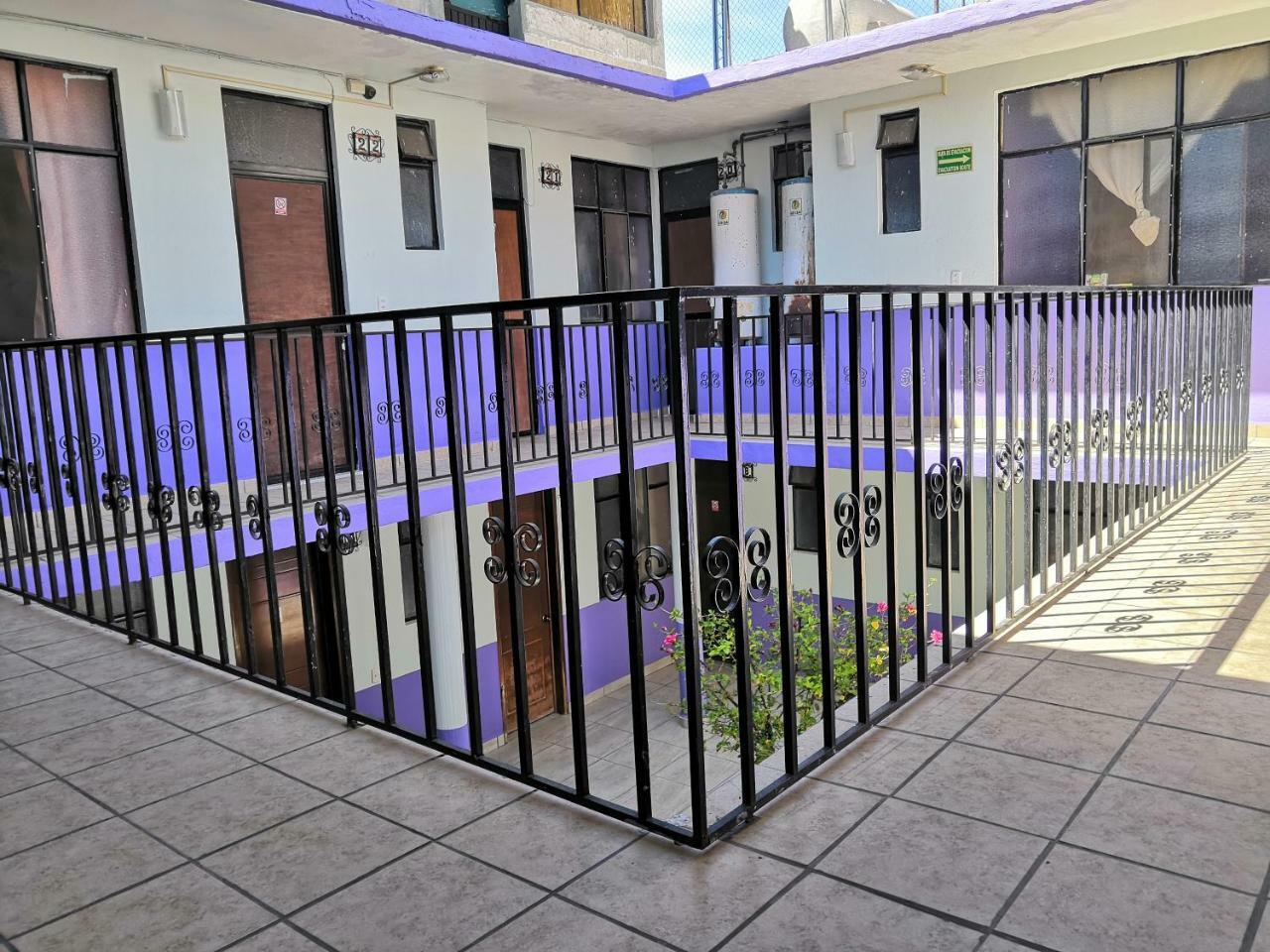 Hotel Los Arcos Pénjamo Kültér fotó